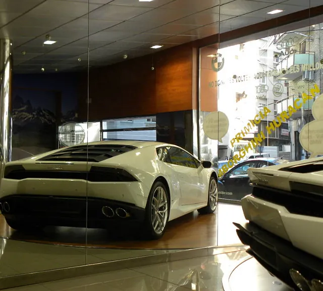 Comercial Víctor | Lleida lamborghini huracan