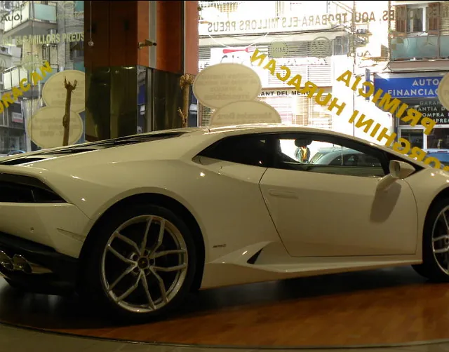 Comercial Víctor | Lleida lamborghini huracan